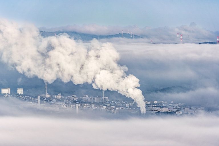 Actualités en temps réel : enjeux de la pollution atmosphérique, particules fines et leurs impacts sur le climat et le réchauffement climatique