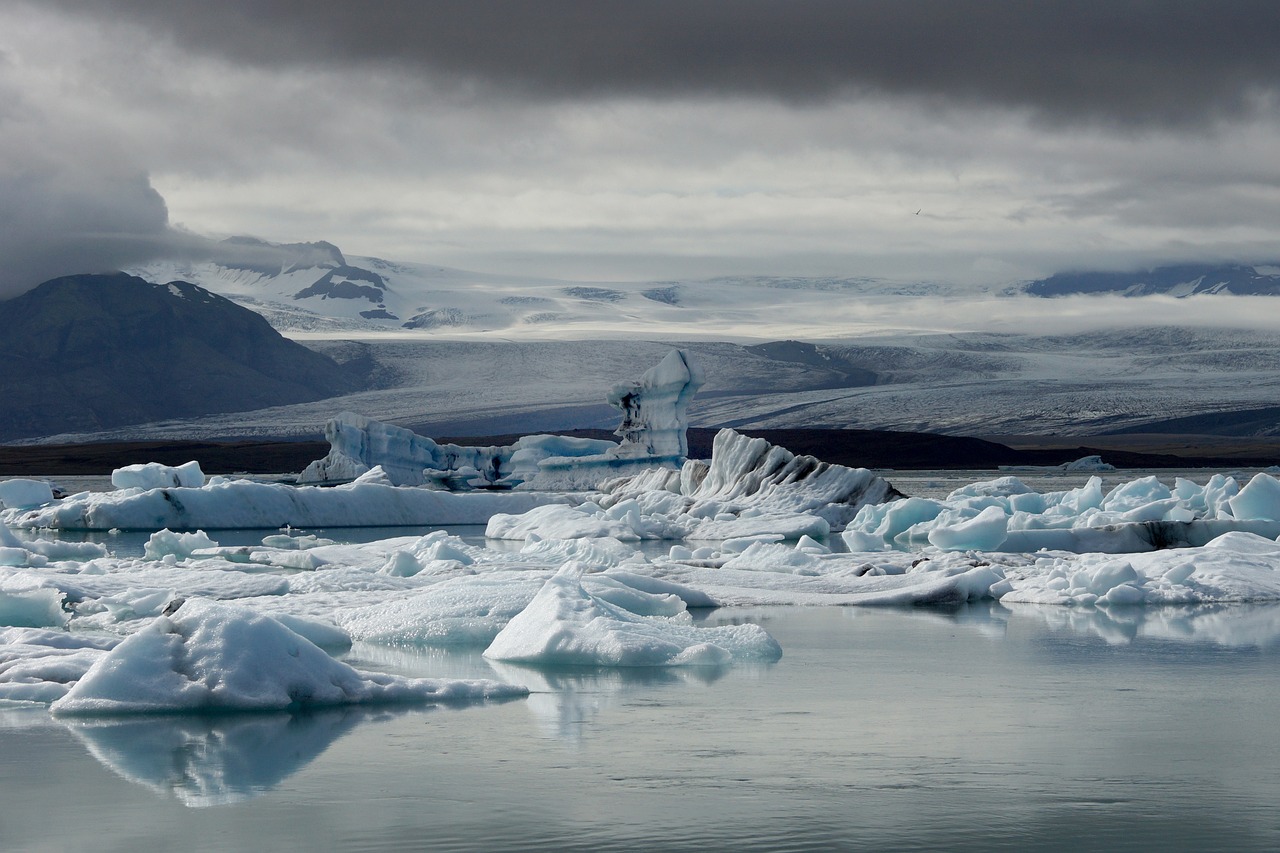 Les glaciers fondent : comprendre le phénomène