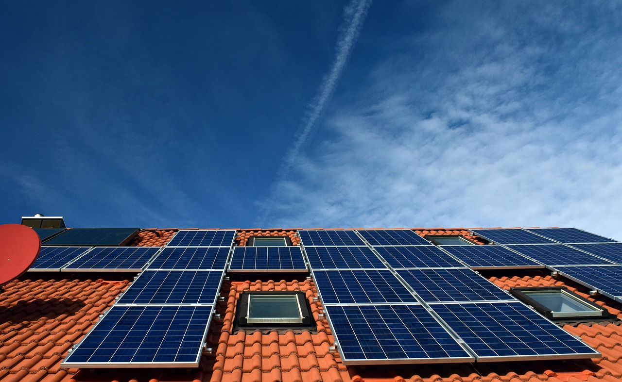 découvrez les panneaux solaires : une solution écologique et économique pour produire votre propre électricité. profitez de l'énergie renouvelable tout en réduisant votre facture d'électricité et votre empreinte carbone.