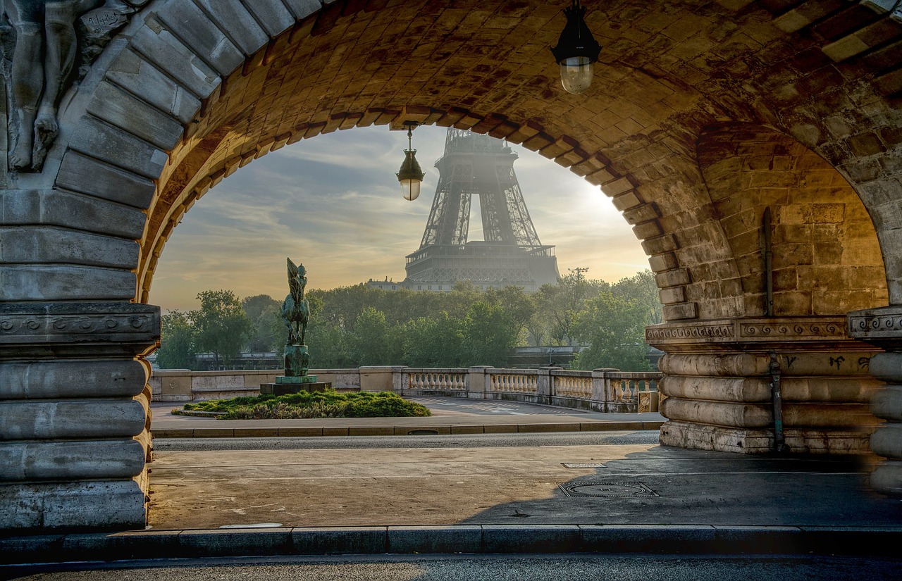 découvrez le pacte de paris, un accord historique visant à lutter contre le changement climatique, en favorisant des efforts mondiaux pour réduire les émissions de gaz à effet de serre et garantir un avenir durable pour les générations futures.