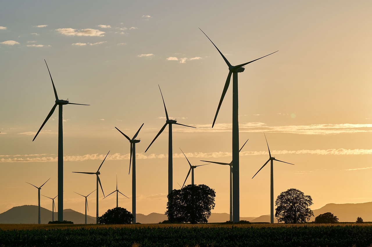 découvrez les énergies marines, une source d'énergie renouvelable prometteuse qui exploite la puissance des océans et des mers pour produire de l'électricité. plongez dans les innovations et les opportunités offertes par cette technologie durable, qui contribue à la transition énergétique et à la lutte contre le changement climatique.