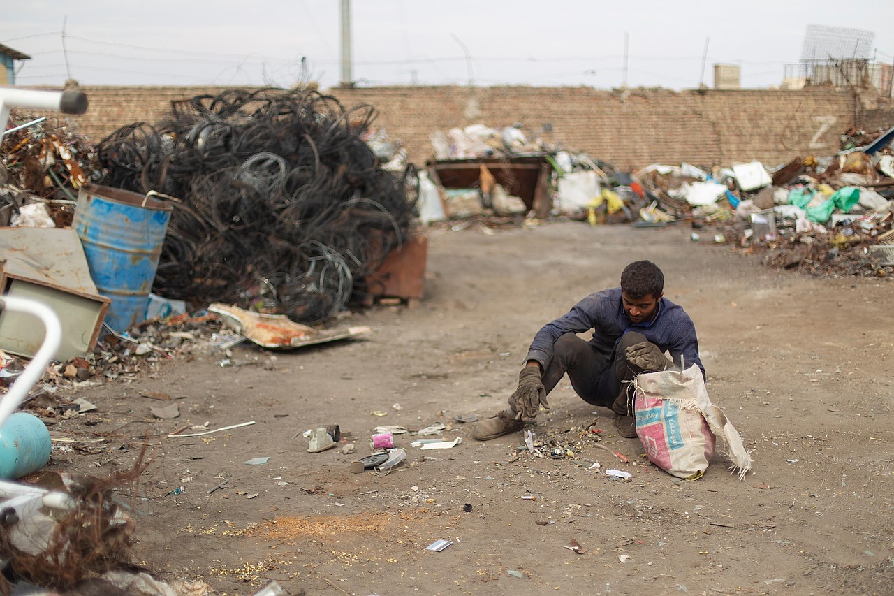 découvrez des solutions efficaces et durables pour la gestion des déchets. apprenez comment réduire, réutiliser et recycler pour un avenir plus propre et respectueux de l'environnement.