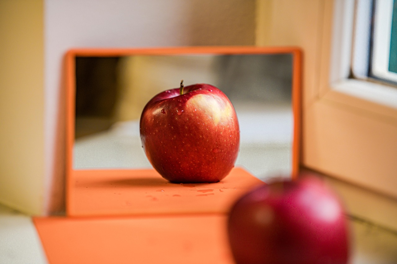 découvrez l'effet de miroir sale, une technique artistique fascinante qui ajoute une touche unique et intrigante à vos créations visuelles. apprenez comment manipuler les reflets pour créer une ambiance mystérieuse et captivante.